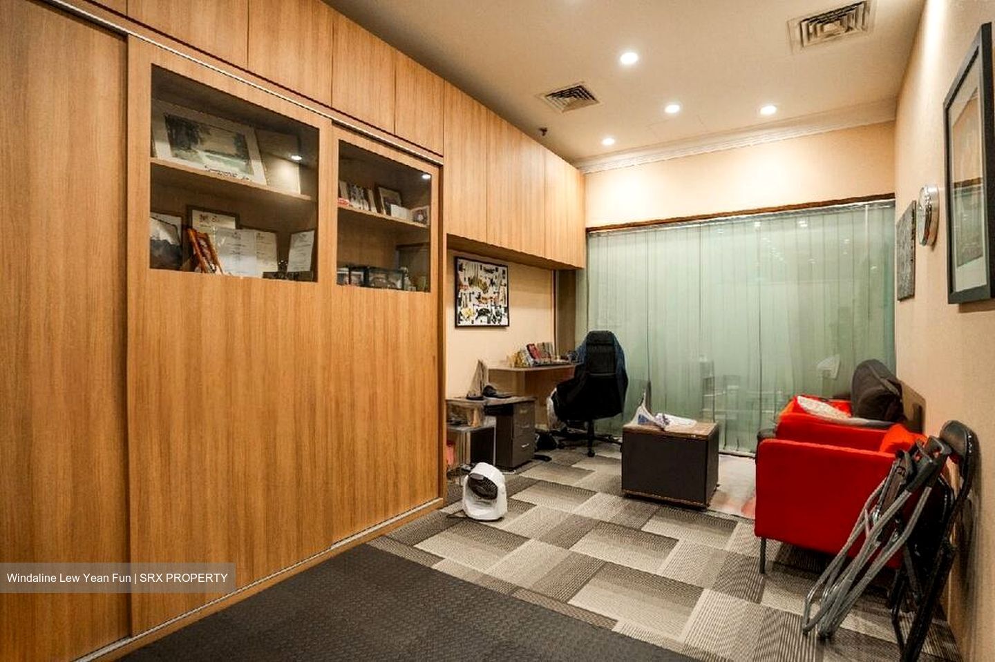 High Street Plaza (D6), Office #498287751